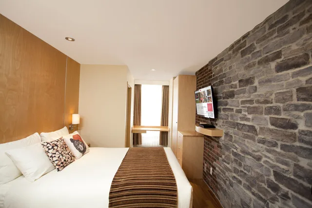 غرفة صغيرة بسرير كوين، Hotel Du Vieux Quebec 3/7
