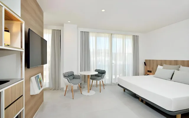 Loft, Junior Suite، Melia Calvia Beach 1/8
