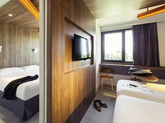جناح متصل عائلي قياسي بسريرين مزدوجين، Hotel Ibis Styles Niort Poitou Charentes 1/1