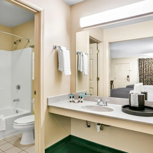 غرفة بسريرين مزدوجين للمدخنين، Americas Best Value Inn Rome 7/7