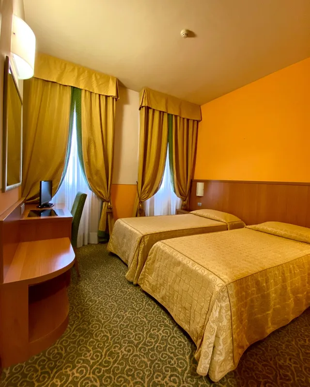 غرفة بسريرين منفصلين، Hotel Kristall 1/3