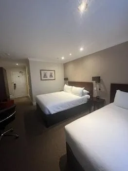 غرفة قياسية بسريرين منفصلين بغرفة نوم واحدة، Avisford Park Hotel 1/1
