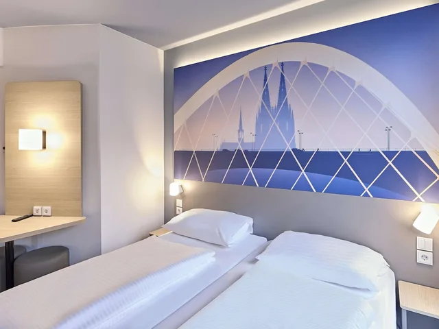 غرفة بسرير مزدوج، B&B Hotel Koeln-Messe 1/5