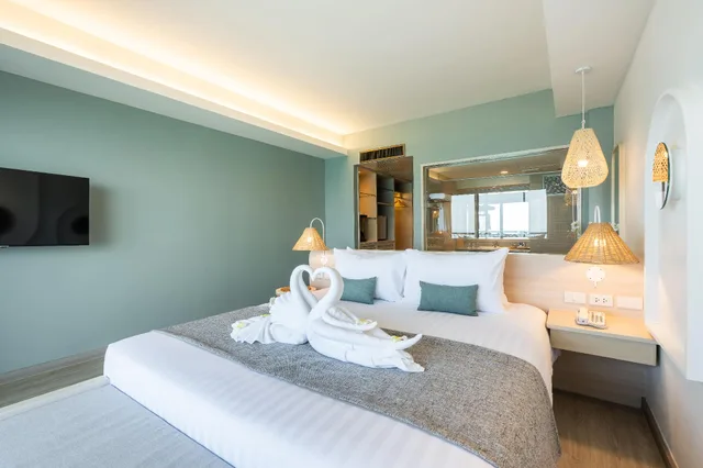 غرفة بريميوم بسرير كوين بإطلالة على البحر، COSY BEACH HOTEL 1/2