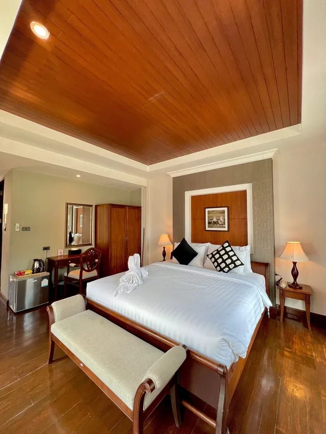 Deluxe, Double Bed, Yotaka Bangkok Hotel 2/5