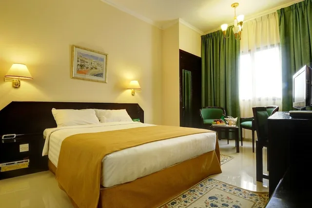غرفة قياسية بسرير كينج، Al Madinah Holiday 1/1