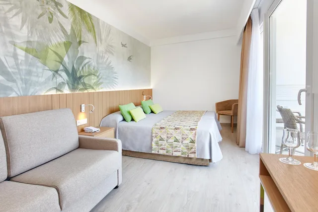 غرفة عائلية، Universal Hotel Castell Royal 1/5