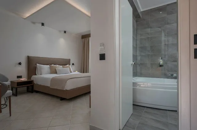 غرفة بإطلالة على البحر مفردة بسرير مزدوج، Alia Palace - Adults Only 2/2