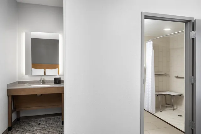 غرفة بسرير كينج مع أريكة لذوي الإعاقة، Hyatt Place Colorado Springs Garden Of The Gods 7/8