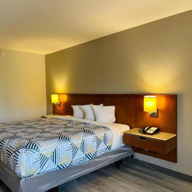 غرفة بسرير كينج لذوي الإعاقة، Motel6 Forrest City, AR 3/7