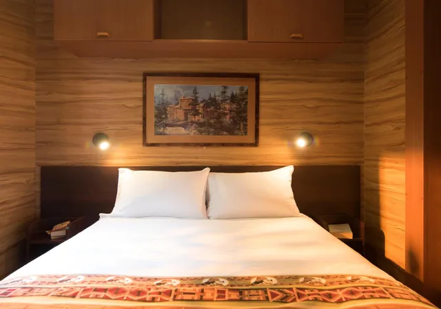 بنغل بسرير فردي، Disney S Davy Crockett Ranch 3/6