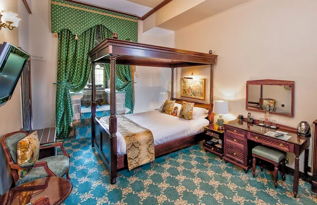 Suite, Queen Bed, Langley Castle Hotel 2/5