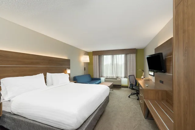 غرفة قياسية بسرير كينج، Holiday Inn Express Hotel Suites Frankfort 2/5