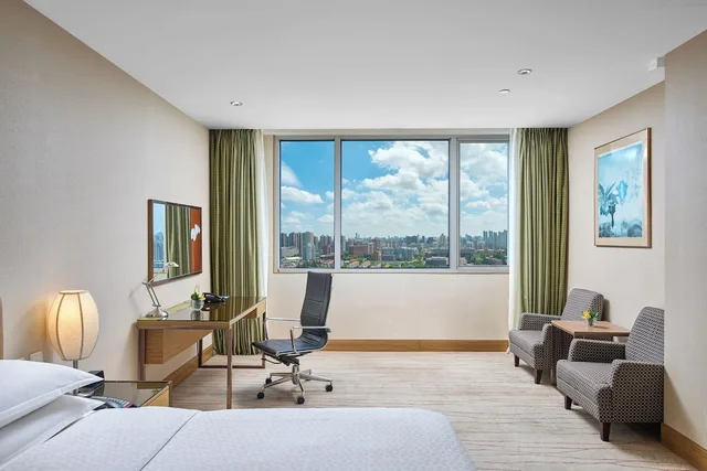 غرفة بسرير كينج في طابق مرتفع، Four Points By Sheraton Shanghai Daning 5/9