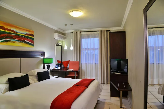 غرفة بسرير مزدوج أو سريرين منفصلين، Bon Hotel Empangeni 5/10