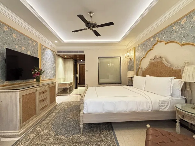 Royal, Palace, King Bed، FORT RAJWADA JAISALMER 1/10