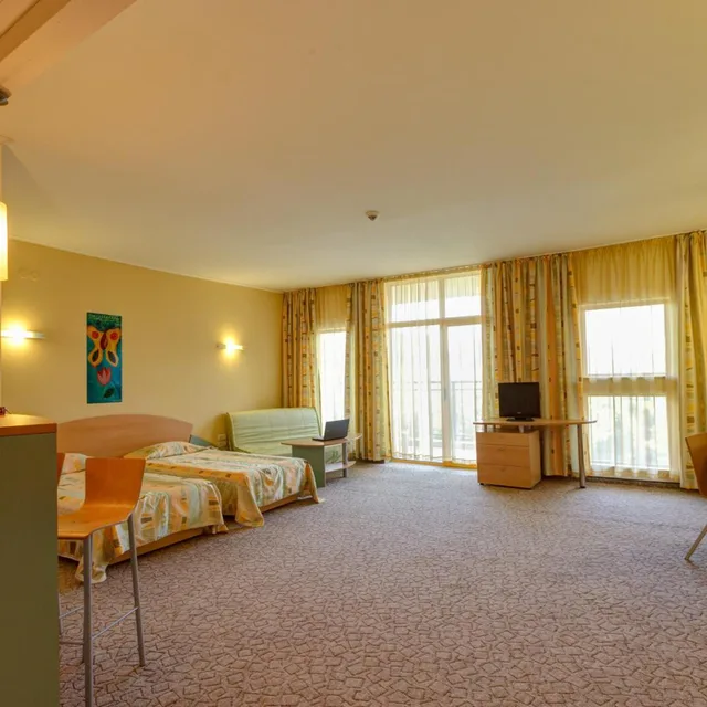 استوديو بشرفة، Atlas Hotel 5/8