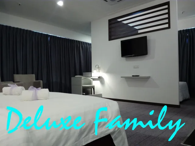 غرفة ديلوكس عائلية بسرير كينج وسرير فردي، MUAR TRADERS HOTEL 2/2