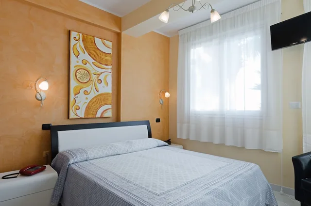 غرفة بسرير مزدوج بإطلالة على البحر، Mediterraneo Hotel 1/9
