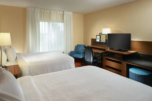 Studio, 2 Queen Beds, Sofa, Fairfield Inn Suites Fayetteville North 2/3