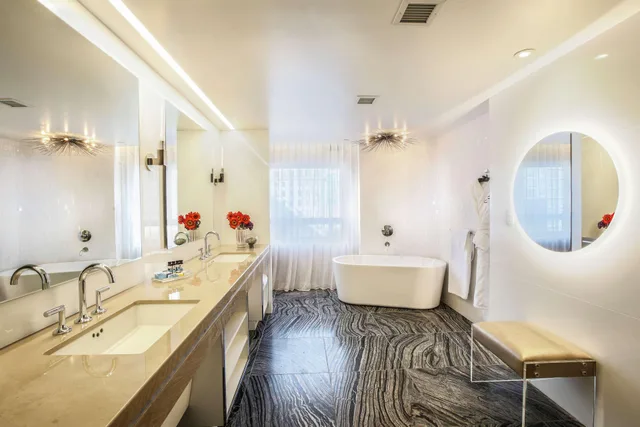 جناح رئاسي بسرير كينج، The Statler Dallas Curio Collection By Hilton 2/2