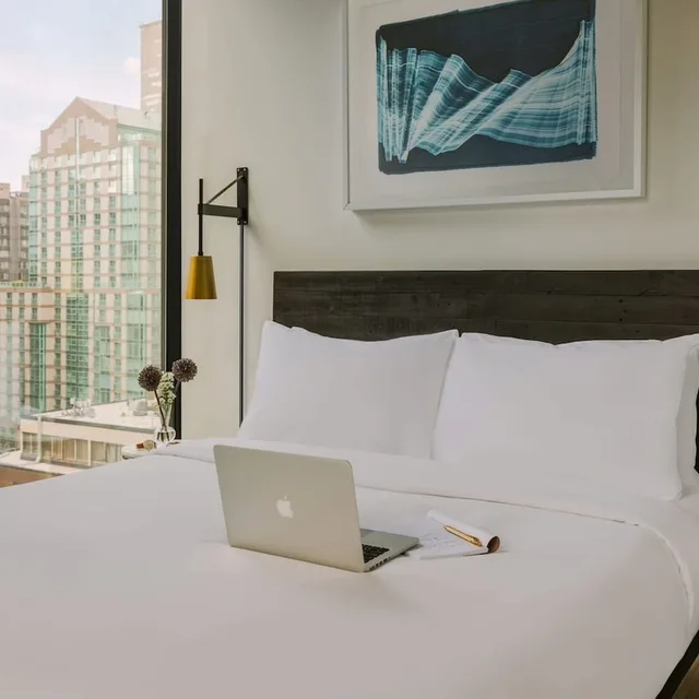 شقة سكنية إليت بسرير كوين، Sonder Maisonneuve 2/3