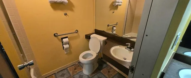 غرفة بسرير كينج للمدخنين، Sunset Inn Manning I 95 3/3