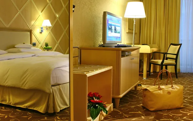 غرفة سوبيريور بسرير مزدوج أو سريرين منفصلين بإطلالة على المسبح، Splendid Conference Spa Resort 2/4