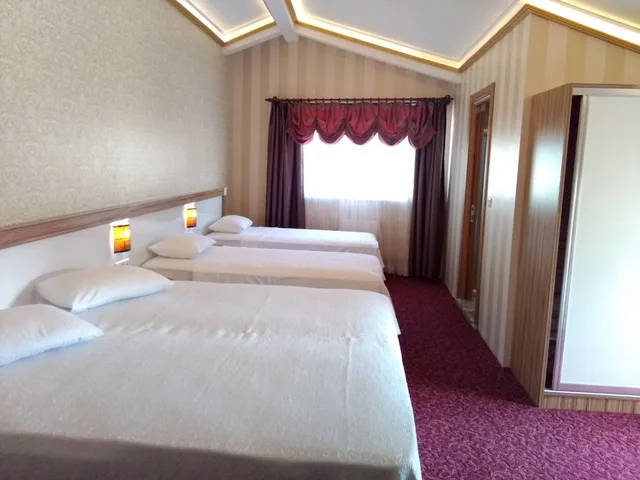غرفة رباعية بسرير مزدوج وسريرين منفصلين، RMS Atlas Otel 1/1