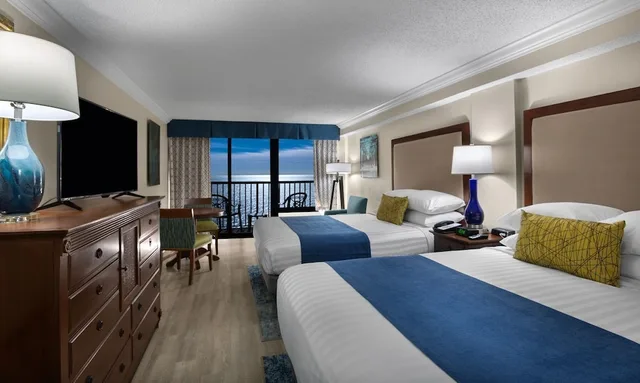 Efficiency, Tower, 2 Queen Beds, Ocean Front, Kitchen، Sea Crest Oceanfront Resort 2/8