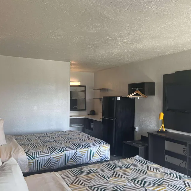 غرفة بسريرين كوين للمدخنين، Studio6 Lake Jackson, TX 2/9