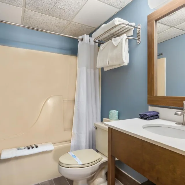 Deluxe, Queen Bed, Lateral Side Sea View، Americana Hotel Oceanfront 7/7