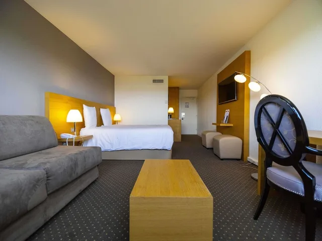 غرفة قياسية بسرير مزدوج مع أريكة، Mercure Bordeaux Lac Hotel 7/10