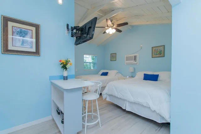 كوخ بسريرين كوين، Sunset Cove Beach Resort 3/6