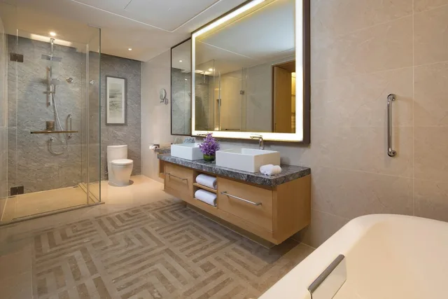 جناح بسرير كينج بإطلالة على البحيرة بغرفة نوم واحدة، HOLIDAY INN KUNSHAN HUAQIAO 3/3