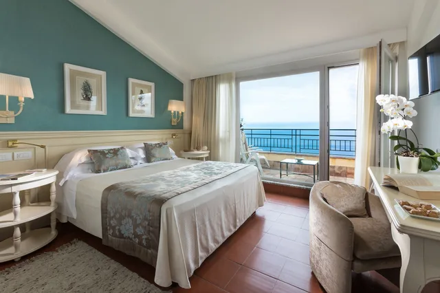 غرفة كلاسيكية بسرير مزدوج أو سريرين منفصلين بإطلالة على البحر بشرفة، Hotel Villa Belvedere 9/10