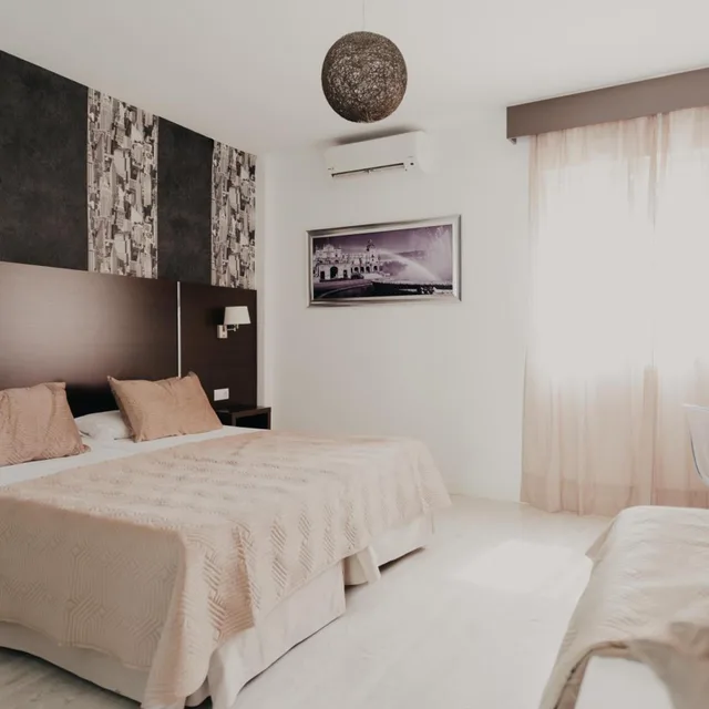 غرفة ثلاثية، MARE HOTEL 1/9