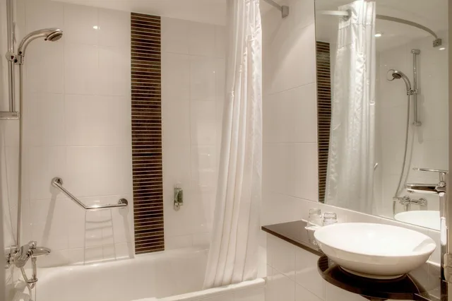 غرفة تُحدَّد عند الوصول، Holiday Inn Glasgow City Centre Theatreland, an IHG Hotel 3/5