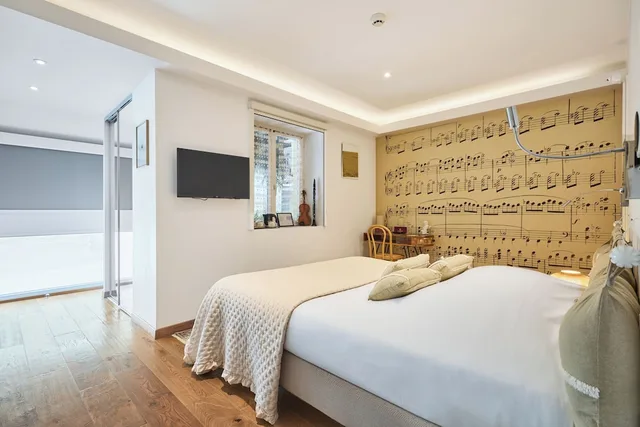 غرفة سيغنتشر بسرير مزدوج، The Originals City, Hotel de la Balance, Montbeliard 4/10