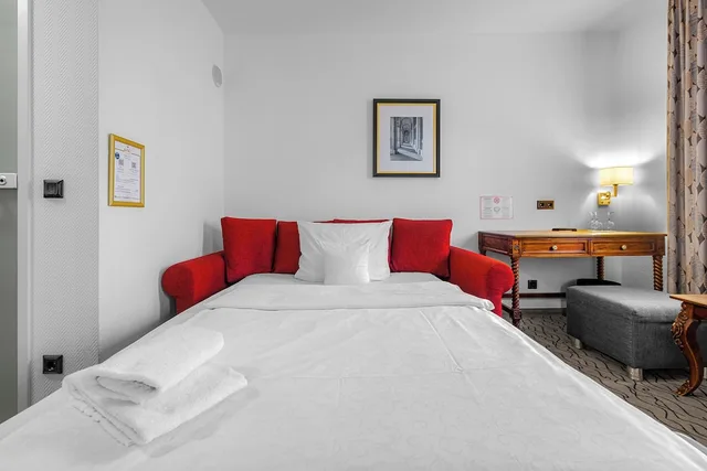 غرفة سوبيريور عائلية بسرير مزدوج مع أريكة، Kings Hotel Center 1/10