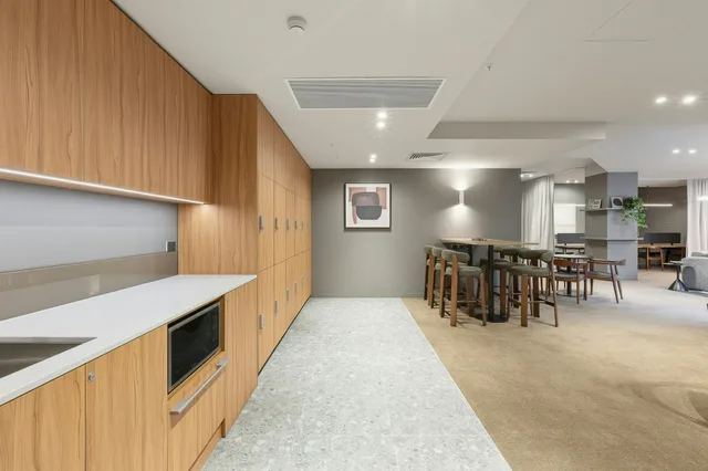 Oaks Melbourne on Lonsdale Suites، Melbourne City Centre، ملبورن 61/71