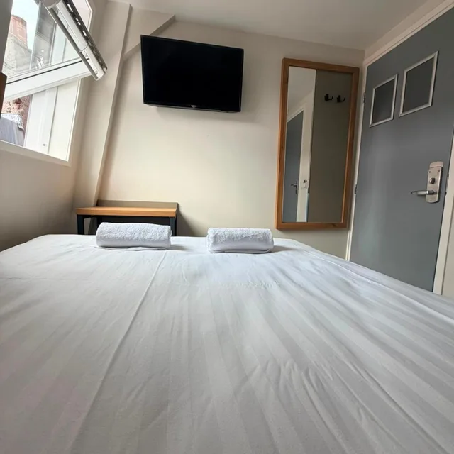 غرفة بسرير مزدوج، Continental Hotel 9/10