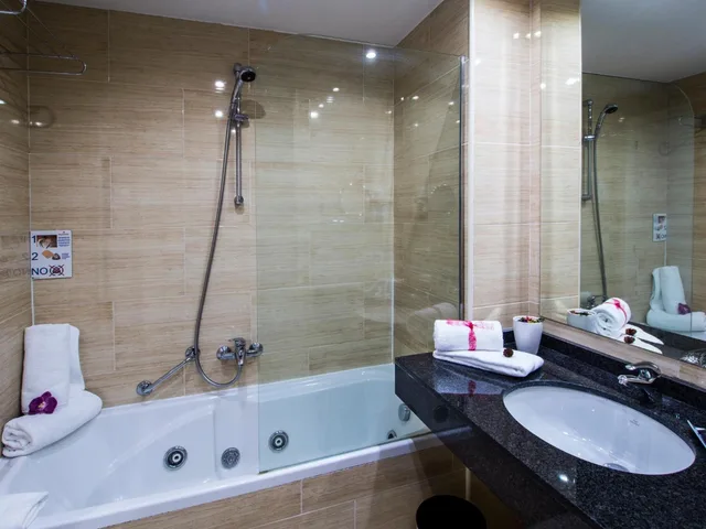 غرفة بسرير مزدوج بإطلالة على الجبل، Diana Parc Hotel 5/5