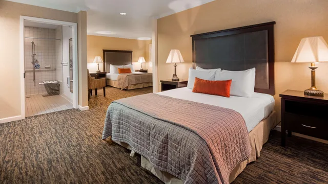 Room, Quadruple, Best Western Plus Humboldt Bay Inn 2/7