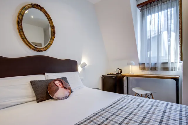غرفة قياسية مفردة بسرير مزدوج، Hotel Bernina 7/10