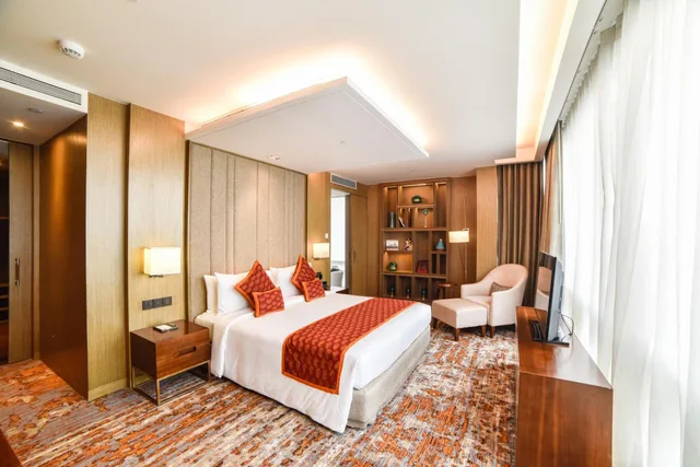 Diplomat, Spa, Suite, King Bed، Hyatt Regency Ahmedabad 3/4