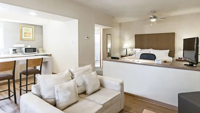 جناح بسرير كينج، Holiday Inn Hotel And Suites Chihuahua 4/5
