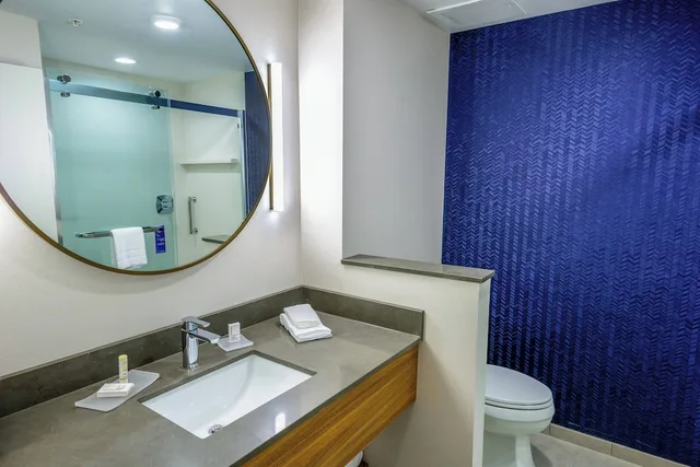 غرفة بسرير كينج لذوي الإعاقة، Fairfield Inn & Suites by Marriott Scranton Montage Mountain 2/3