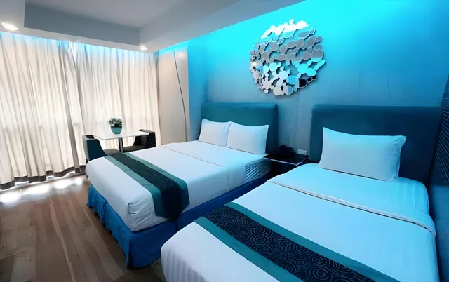 غرفة ثلاثية، Blutique Hotel 1/1