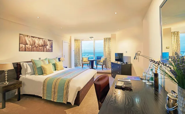 غرفة قياسية بسرير مزدوج بإطلالة على البحر، La Fregate Hotel 3/5